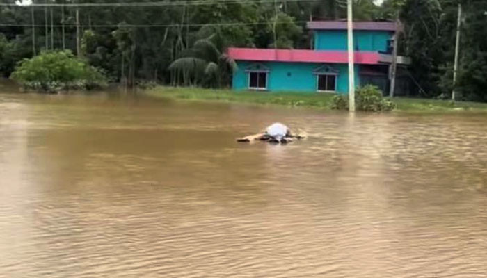 লাশ ভাসছে কলাগাছের ভেলায়