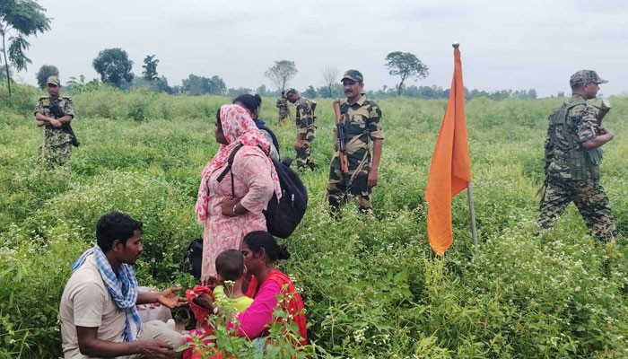 নারী-শিশুদের বন্দুকের মুখে বাংলাদেশে ঠেলে দিচ্ছে বিএসএফ: এপিডিআর