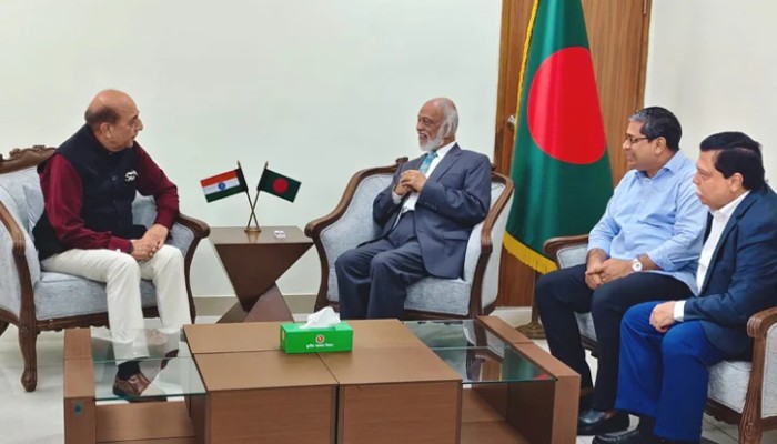 বাংলাদেশের অভ্যন্তরীণ রাজনীতি নিয়ে মন্তব্য করতে চাই না: দীনেশ ত্রিবেদী