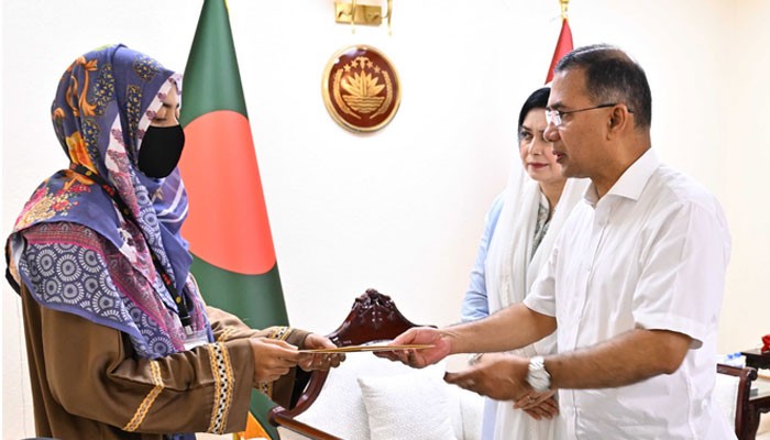হাটহাজারীতে গোলা বিস্ফোরণে শহীদ সেনাসদস্যদের পরিবারকে প্রধানমন্ত্রীর আর্থিক সহায়তা