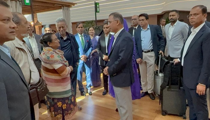 ইস্তাম্বুলে যাত্রাবিরতিতে প্রধানমন্ত্রী তারেক রহমান