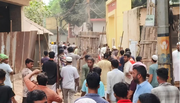 টিকটক কমেন্টের জেরে রণক্ষেত্র ব্রাহ্মণবাড়িয়া